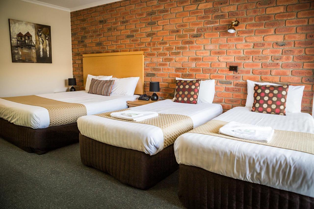 Australian Settlers Motor 3*